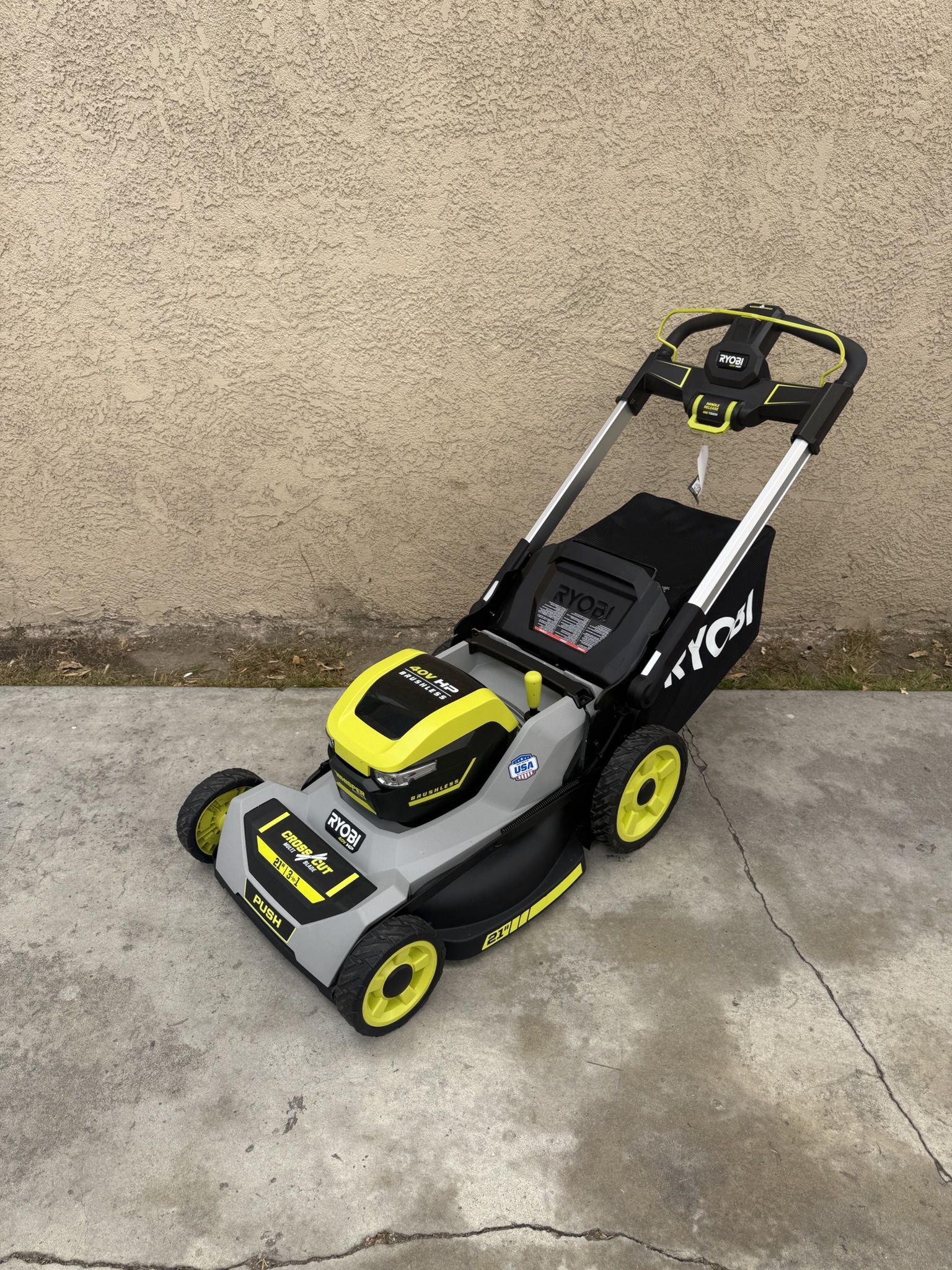 RYOBI 40V HP Brushless 21" Whisper Series Cordless Walk-Behind Multi-Blade Push Lawn Mower (Tool Only)