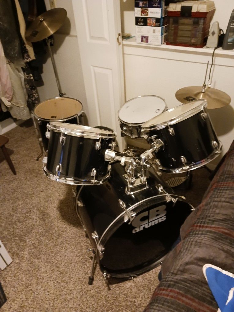 Full Size Drum Set