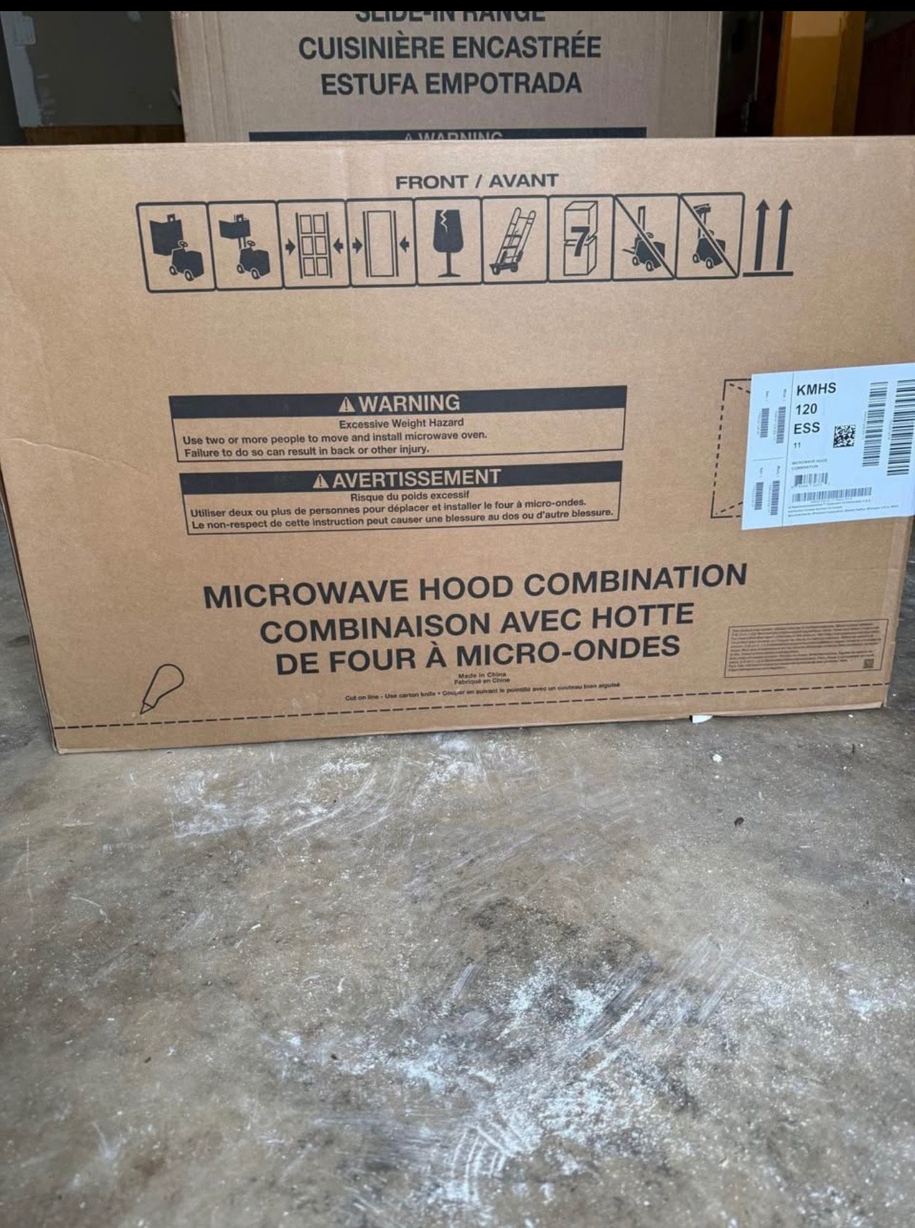 NEW IN BOXES/ Kitchen Aid Stove And Microwave