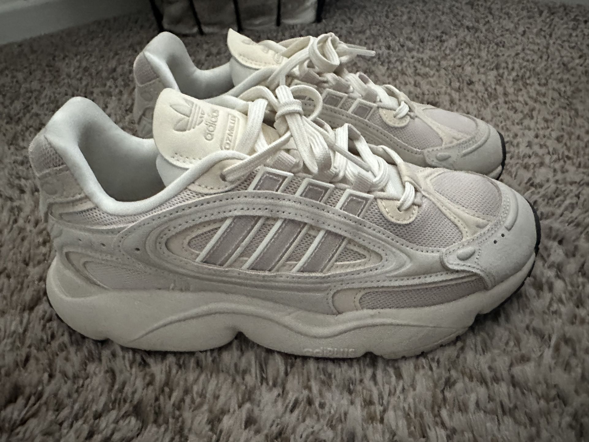Adidas Neutral Sneaker: Size 8 (I Would Say Runs A Half Size Larger)