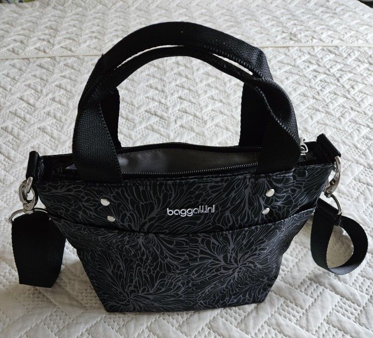 Baggallini - Mini Carryall Tote in EUC