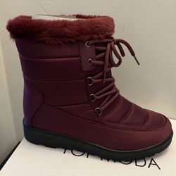 Size 7 Snow Boots