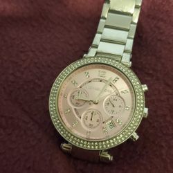 Michael Kors MK6105 Women Silver Stainless Steel Analog Dial https://offerup.com/redirect/?o=UXVhcnR6Lk5ldw== Japanese battery.