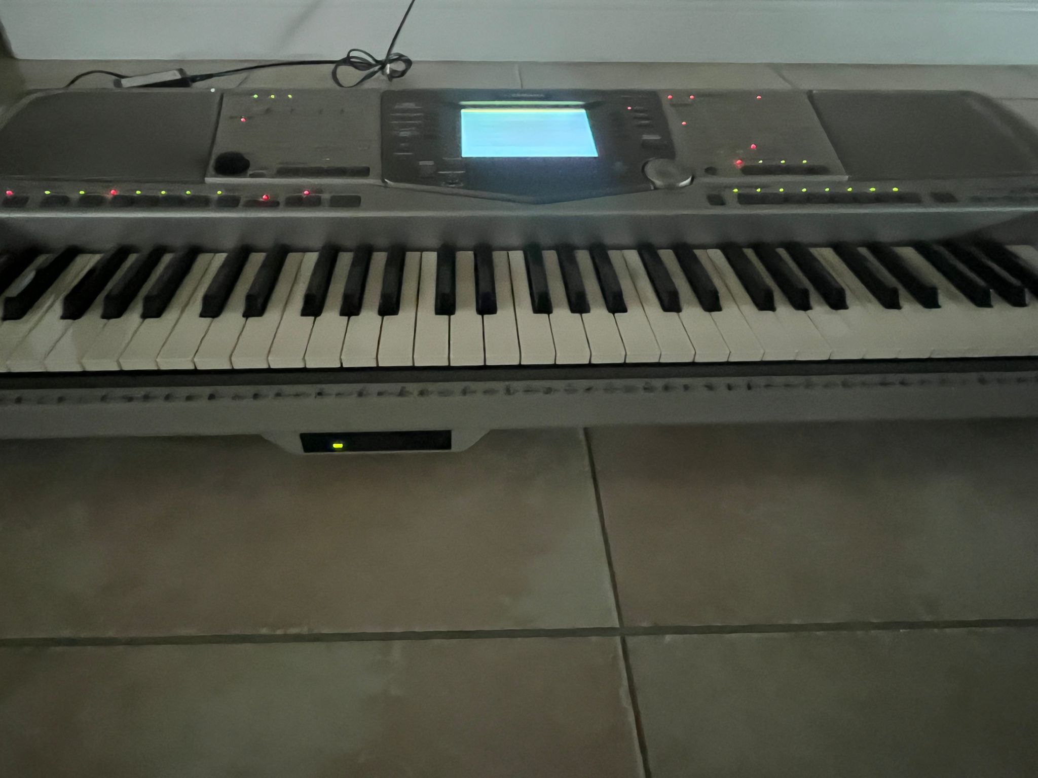 Keyboard YAMAHA PSR-2100