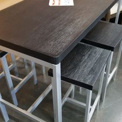 Black Counter Height Table With 4 Stools 