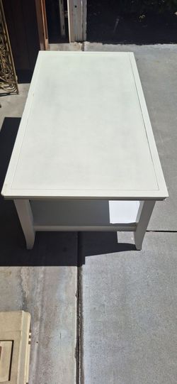 Pre-owned SIMPLI HOME WARM SHAKER COFFEE TABLE CRISP WHITE FINISH TWO STORAGE DRAWERS SHAKER-STYLE