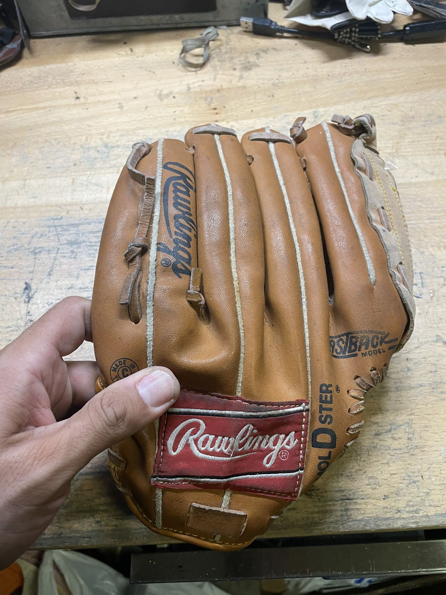Rawlings baseball glove size 10.50 