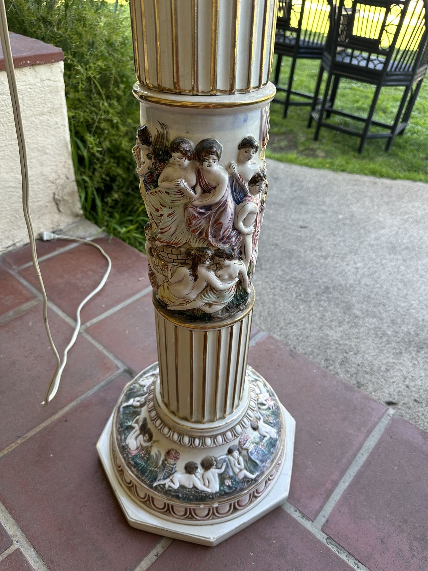 Capodimonte Lamp Or Plant Stand