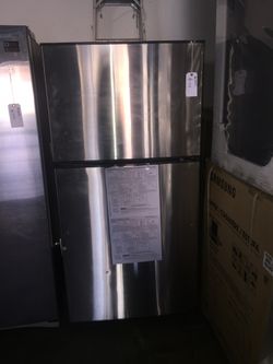Stainless top freezer fridge
