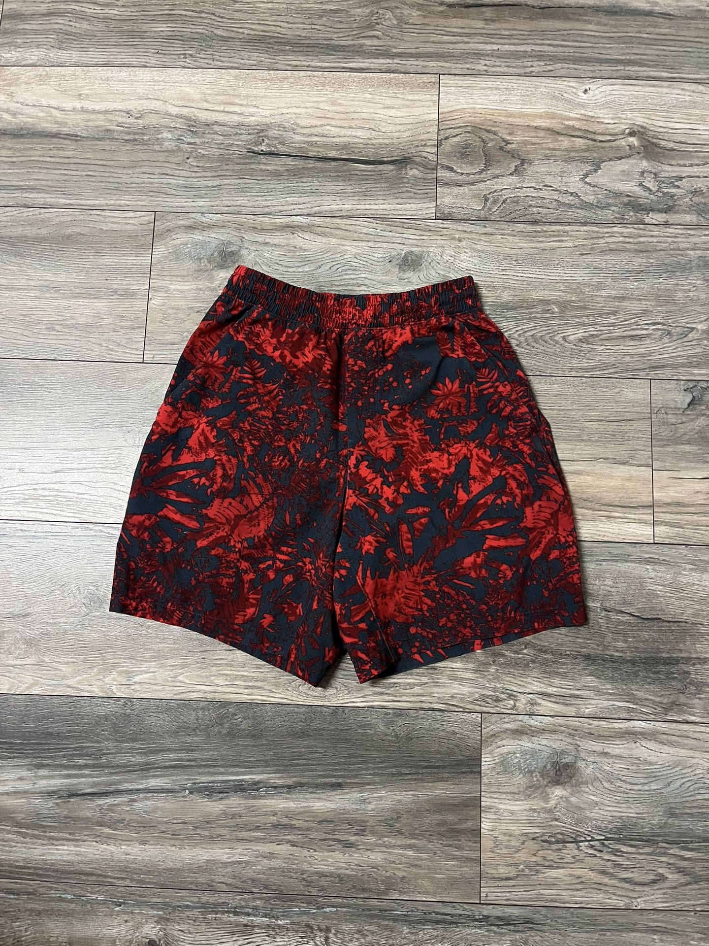 Lululemon Pace Breaker Shorts XS