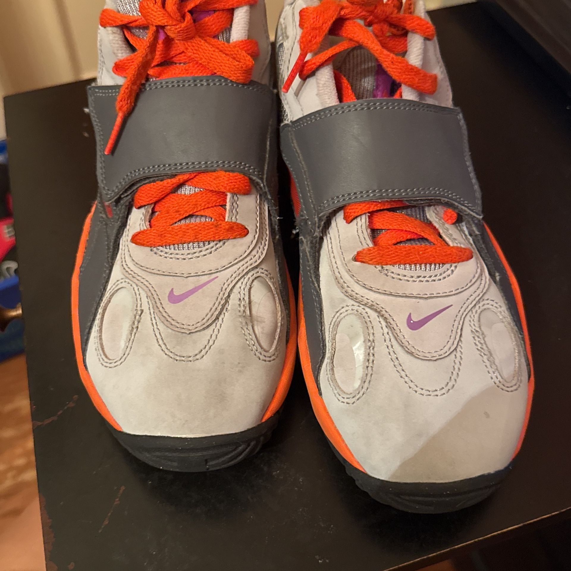 Boys Nike Sneakers Size 7Y