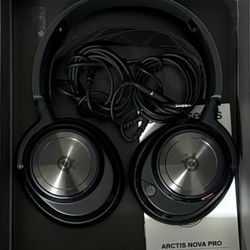 Steel series Arctic nova pro gaming headset