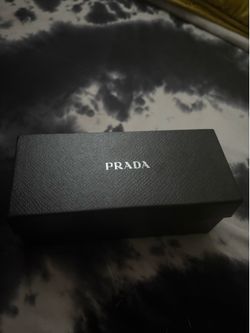 Prada. PR B17SF