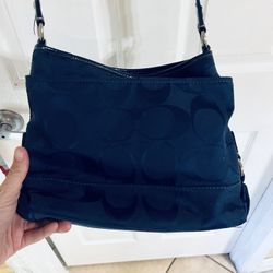NAVY BLUE COACH KYRA SIGNATURE FILE NYLON CROSSBODY BAG