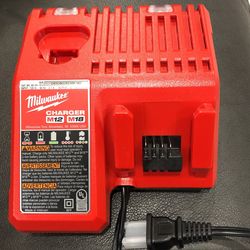 Milwaukee M18 M12 Charger 