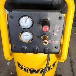 Dewalt Compressor 