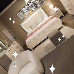 ✨️ 4pc Queen, King Led Light Bedroom ✨️ Furniture Sectionals, Dining Avail 