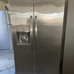 New Frigidaire Stainless Steel Side-By-Side Refrigerator 26 Cubic