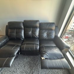 Need It Gone ASAP COUCH FOR SALE 🛋️‼️‼️
