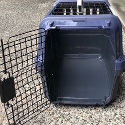 EveryYay Going Places Navy & Grey 2-Door Pet Kennel