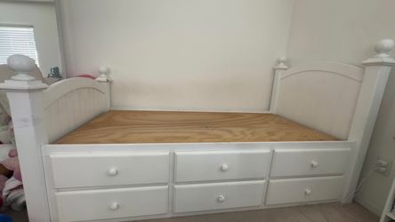 Twin bed with storage