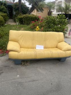 Free Couch Carlsbad 