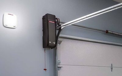 Side-Mount Garagedoor Opener