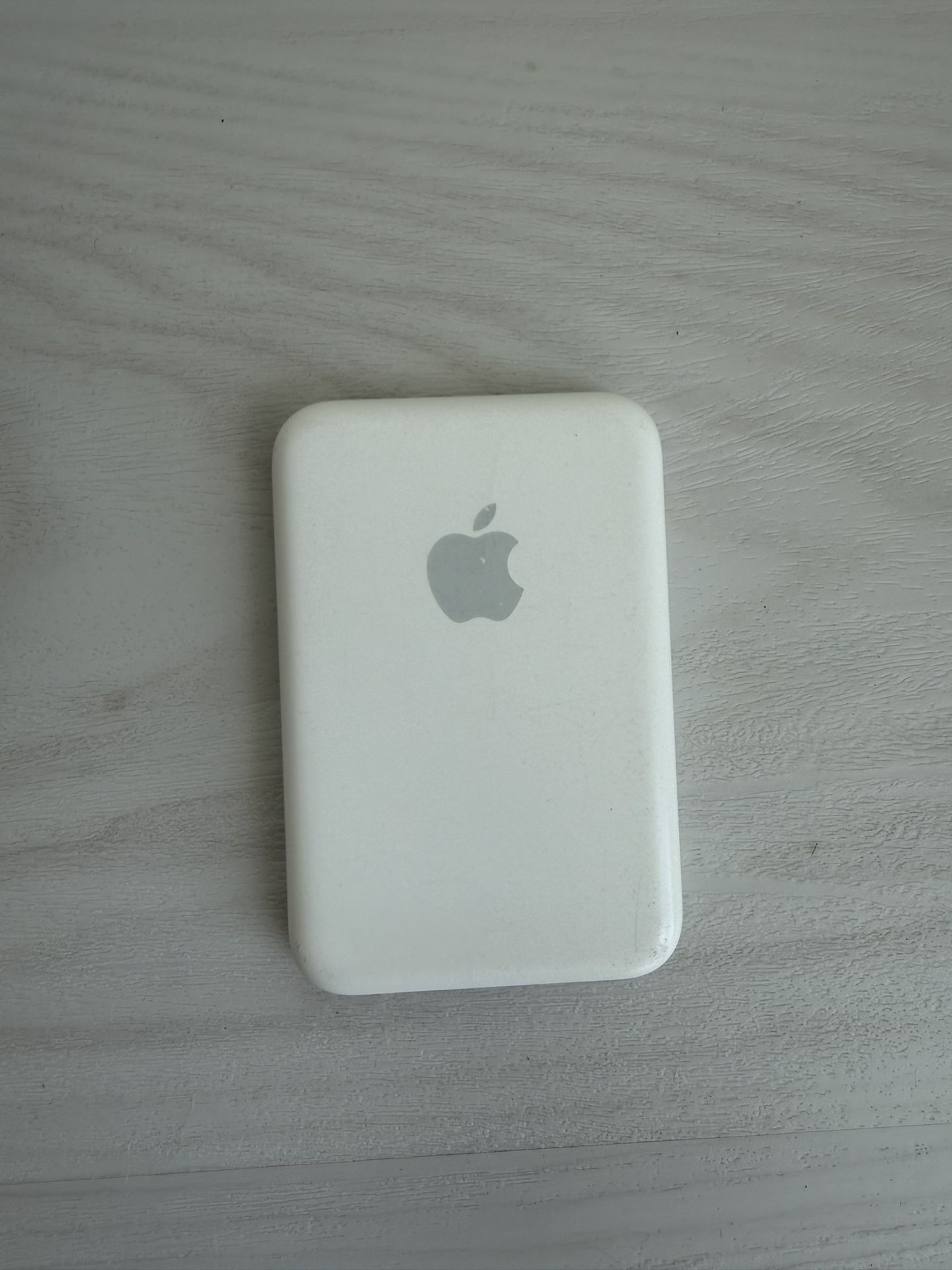 Apple iPhone MagSafe Battery Pack