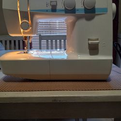 MAQUINA DE COSTURA BROTHER