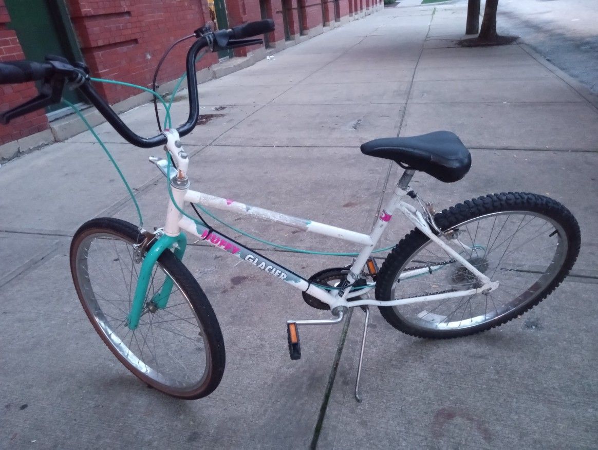 10 Speed Glacier Bay 26 Inch Bike for Sale in Cleveland OH OfferUp