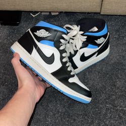 Jordan 1 Mid University Blue 