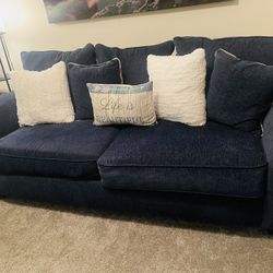 This sleeper is in very good condition, almost new, it was purchased two years ago.