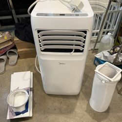 Midea 8,000 BTU portable air Conditioner 