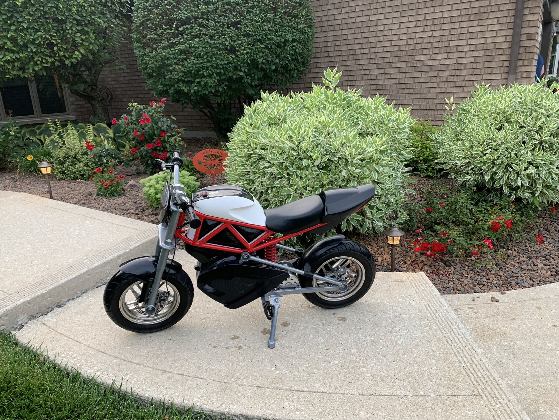 Electric Dirt Bike Kids Razor Rsf650