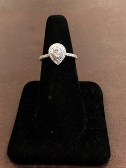 14KWG Pear Cut Diamond Ring