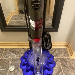 Dyson Vacuum 