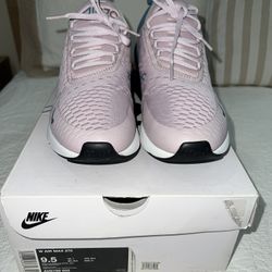 Women’s Nike Air Max 270