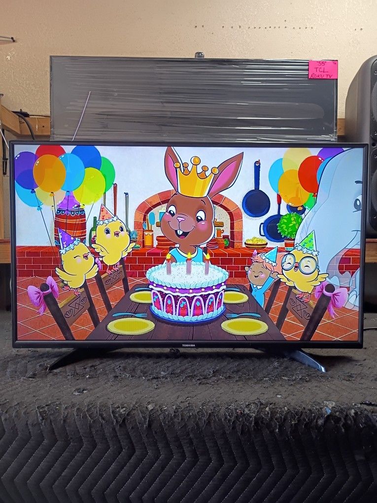 43 Inch Fire Tv Smart 4k Beautiful Tv Comes With Remote Control Shows Great Picture Works Perfect Guaranteed