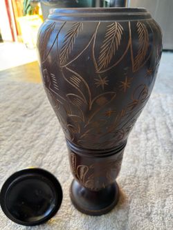 Wooden decorated vase