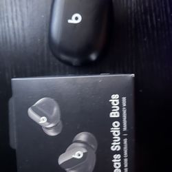 Beats Studio Buds 