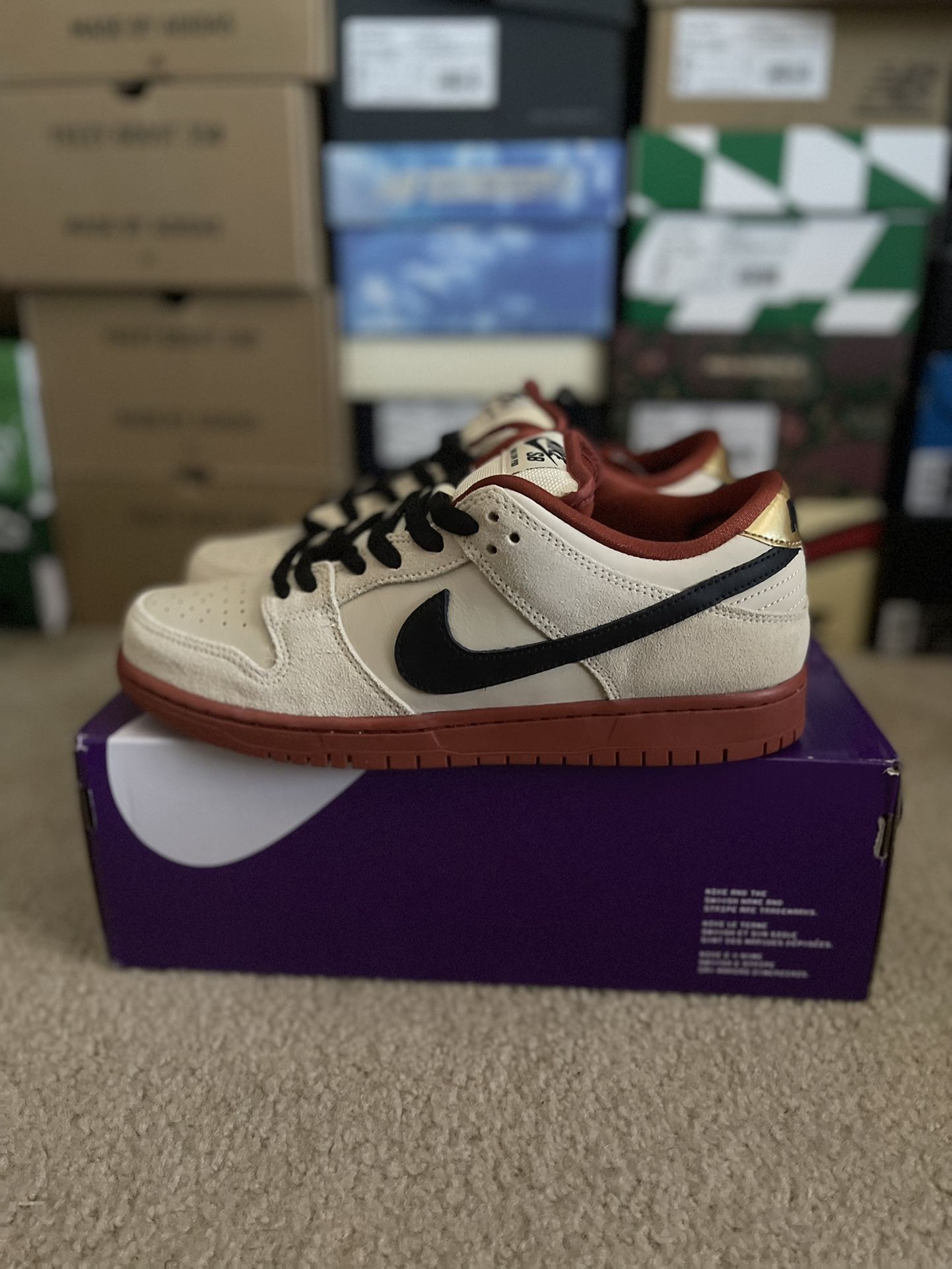 Nike SB Dunk Low Muslin Hennessy 