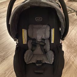 Evenflo LiteMax car seat with base 