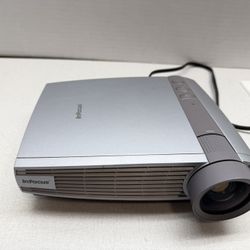 Infocus LP 130 Multimedia Projector 1024x768 Portable & Light Unit 1100 ANSI Lumens DVI Connector + HDMI adapter