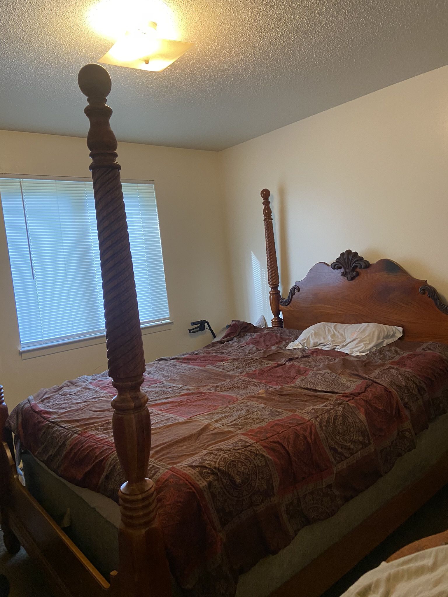 Queen Bedroom & Mattress