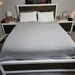 Bob's Queen Size Bedroom Set