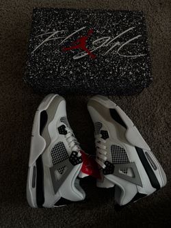 Air Jordan 4 Retro Military Black Sneakers