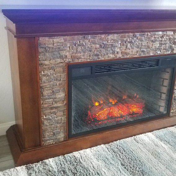 60inch ELECTRIC FIREPLACE for Sale in Bakersfield, CA OfferUp