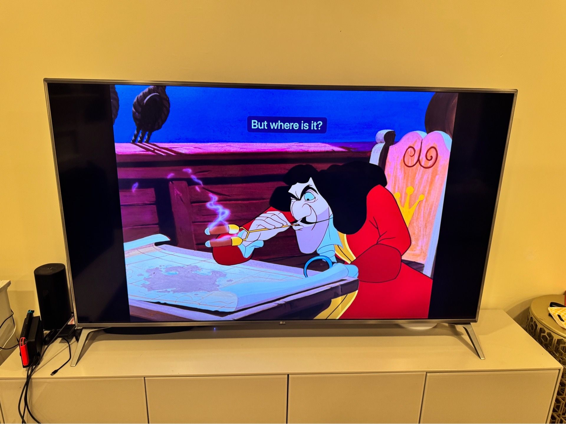 LG TV 70” - has white line. Working fine