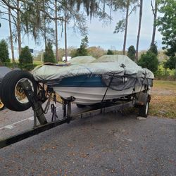 Outboard Chaparral 18' With Trailer