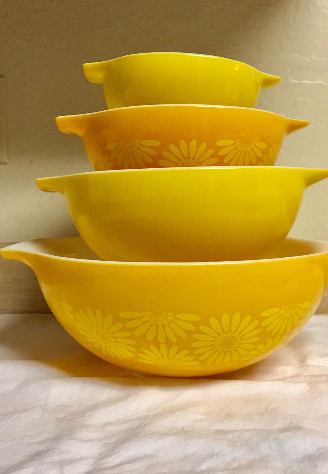 Pyrex Sunflower Daisy Mixing Bowls